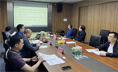 湖南省政協(xié)副主席、工商聯(lián)主席張健一行蒞臨進(jìn)芯電子指導(dǎo)工作